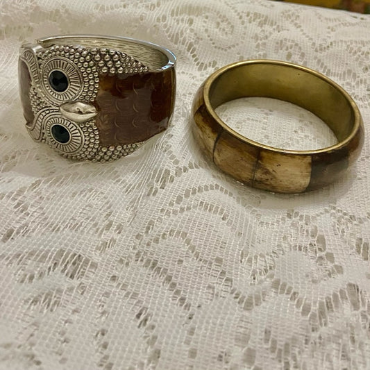 Lot of 2 Vintage Chunky Owl Enamel- Cloisonné Hinged and Tan Brown Agate Bangles