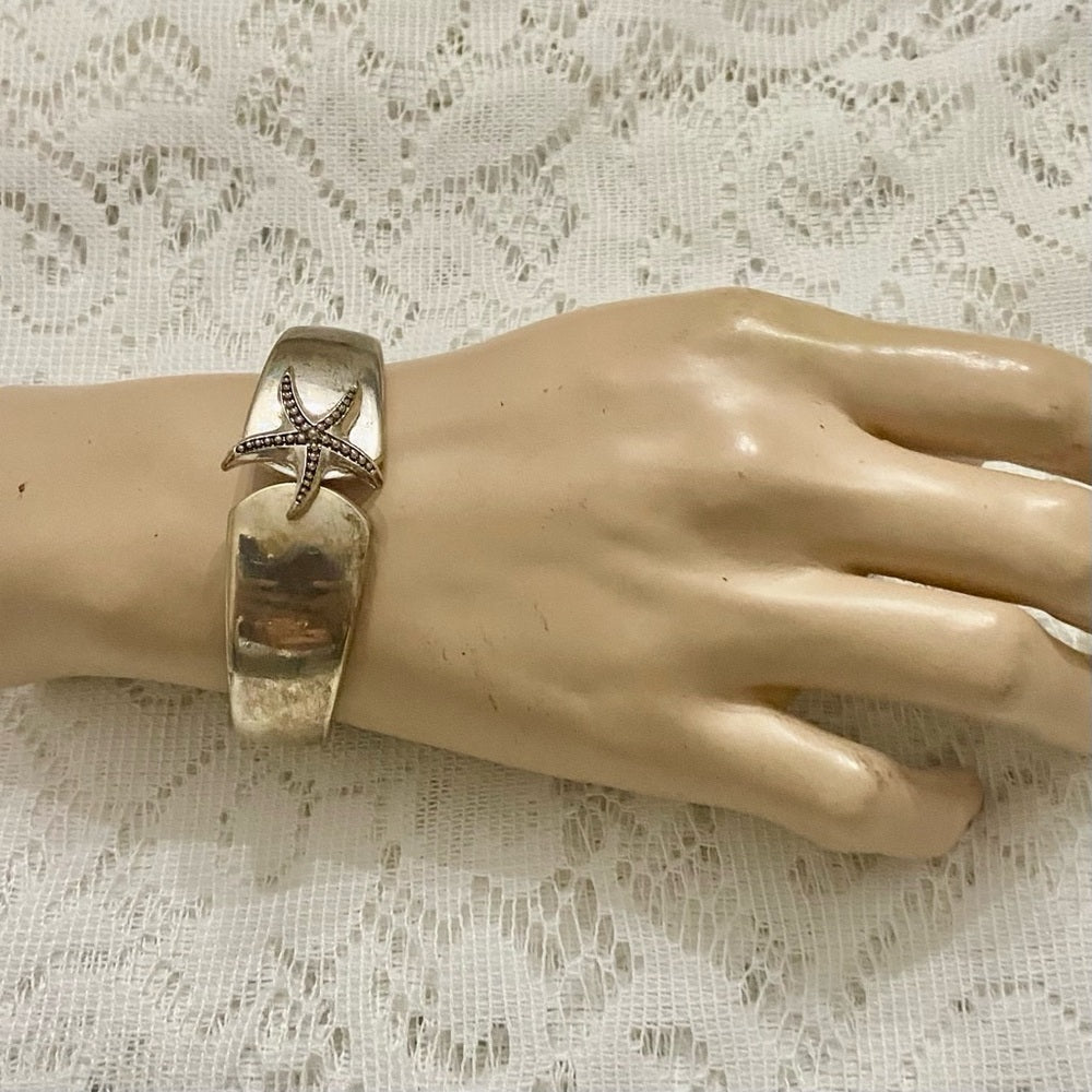 Lot of 2 Vintage Chunky Silver Tone Starfish Cuff and Hinged Bangles