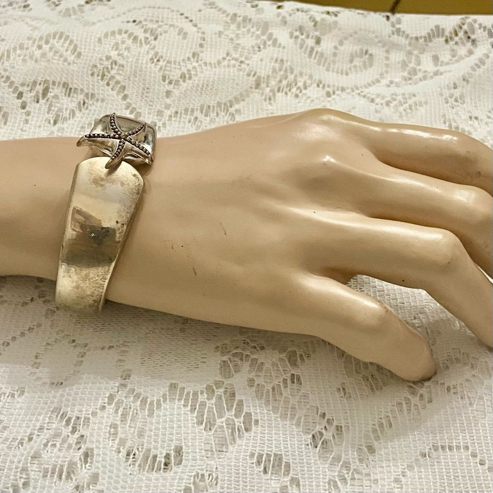 Lot of 2 Vintage Chunky Silver Tone Starfish Cuff and Hinged Bangles