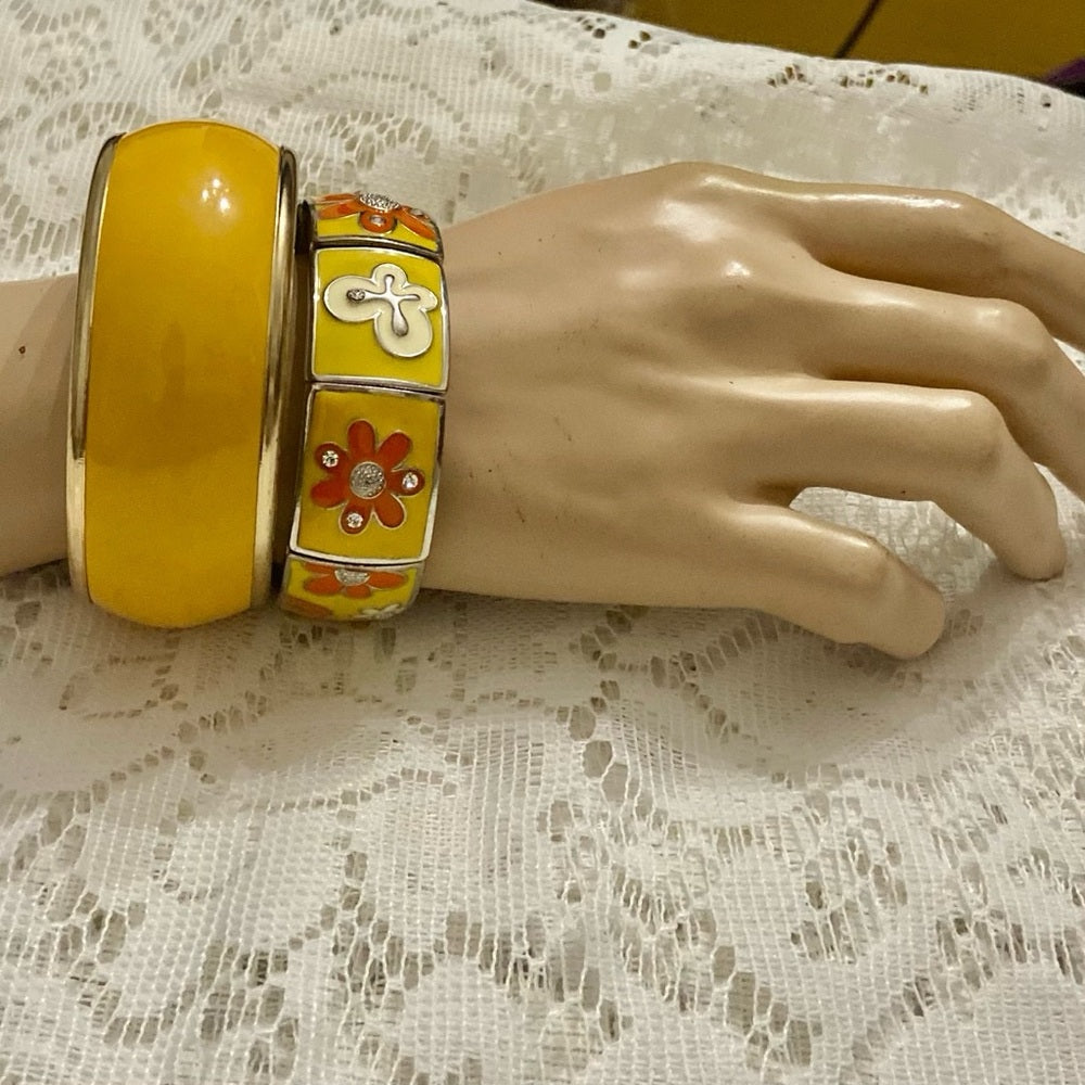 Lot of 2 Vintage Chunky, Orange -Yellow Stretchable Bracelet and Yellow Bangle