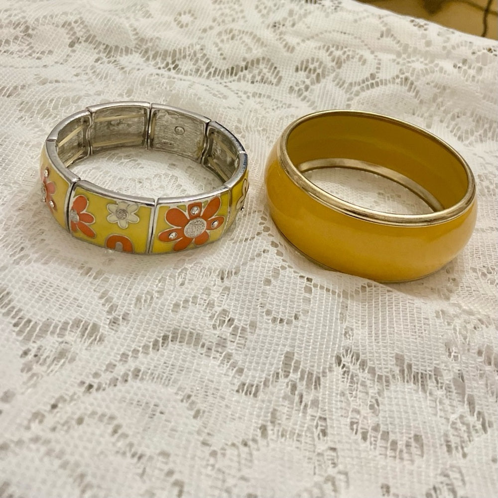 Lot of 2 Vintage Chunky, Orange -Yellow Stretchable Bracelet and Yellow Bangle