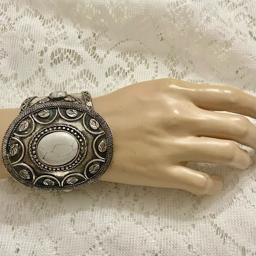 Lot of 2 Vintage, Chunky, Silver Tone Cuff Bangles