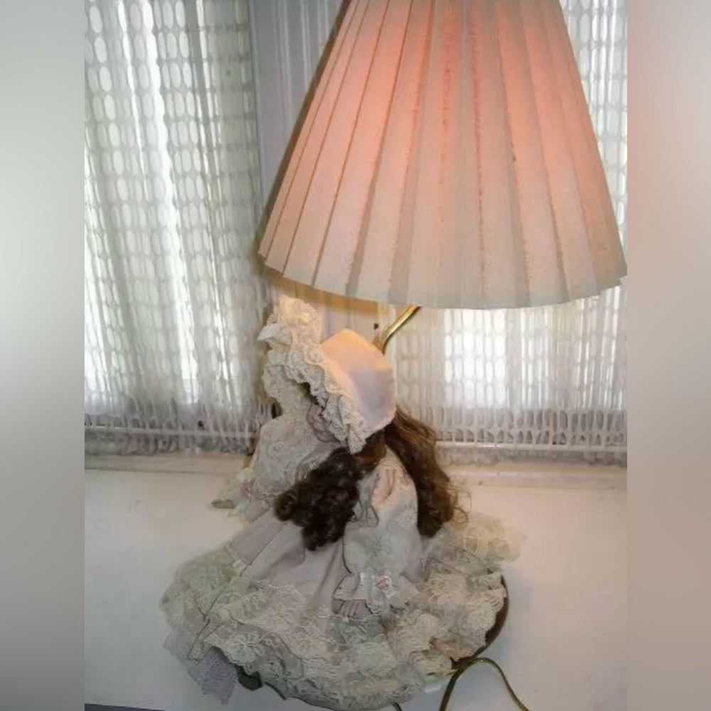Vintage, Beautiful, Doll Electric Table Lamp
