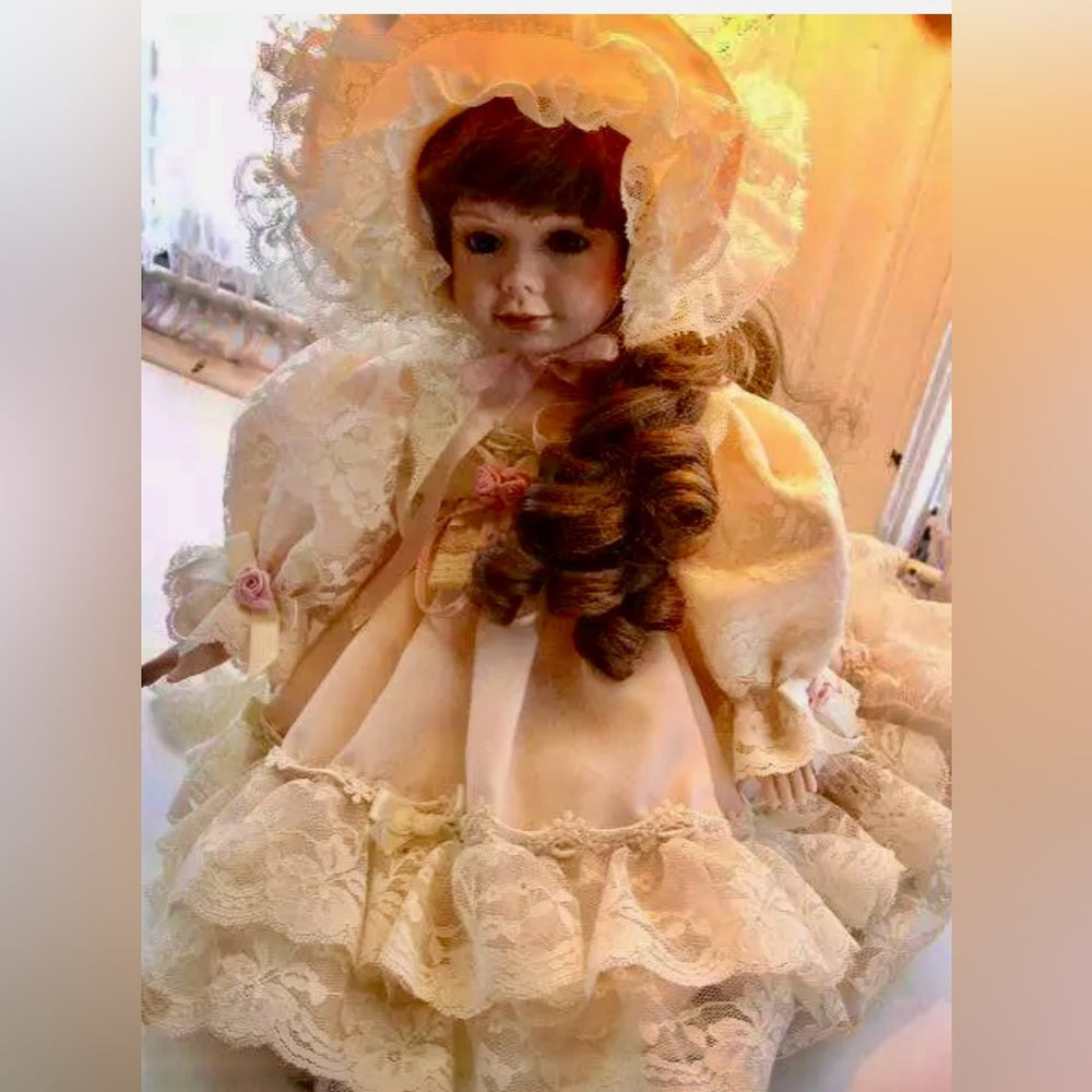 Vintage, Beautiful, Doll Electric Table Lamp