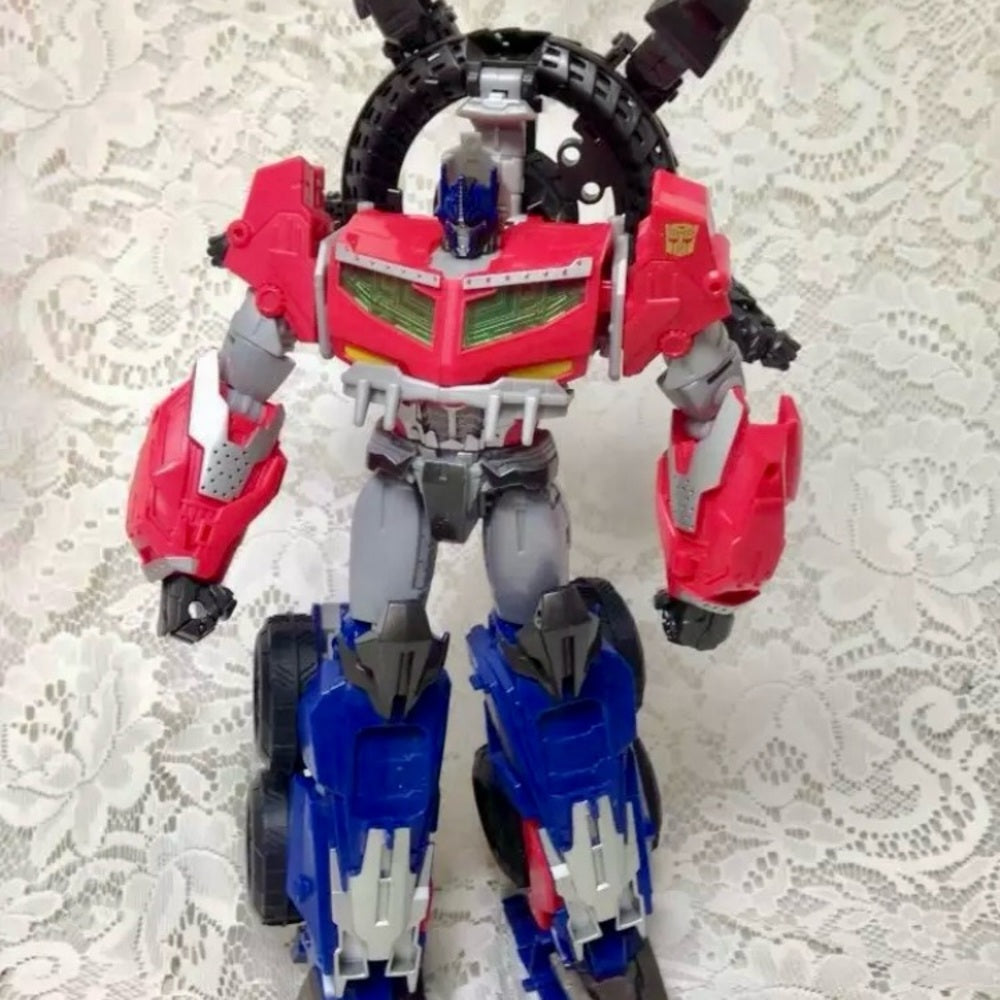 Amazing, Black and Red Robot Transformer 12in x 8.5in x 4.5in