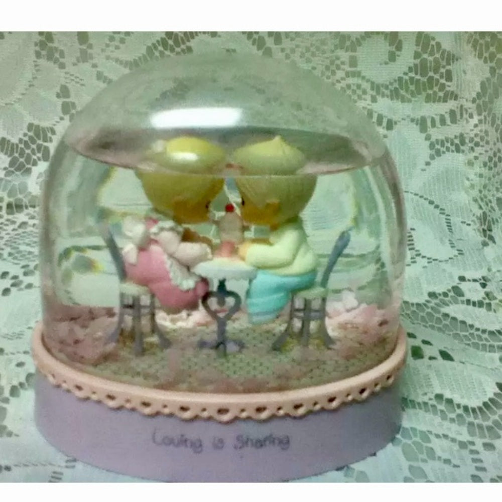1992 Precious Moments, Loving is Sharing, 4inx4inx2.5in Snow Bubble Glass Dome