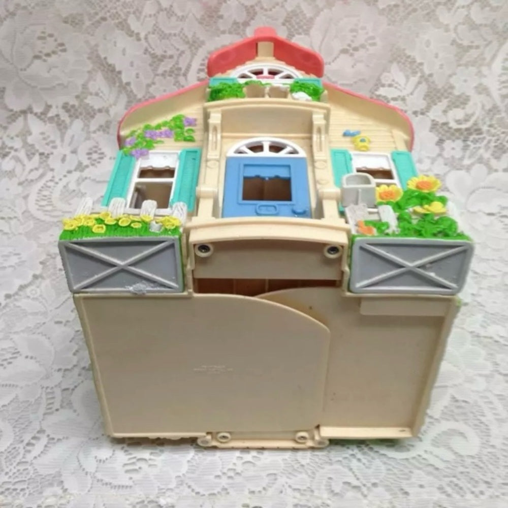 2000 Mattel Inc., Carry On Doll House 10in x 7.7in x 7in.