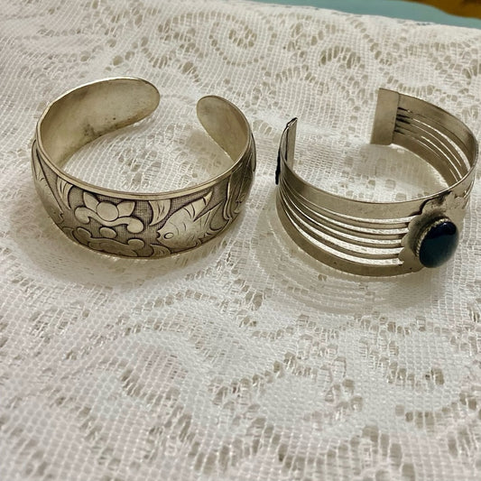 Lot of 2 Vintage, Chunky, Silver Tone Cuff Bangles-w/Black Stone-Fish Engraved