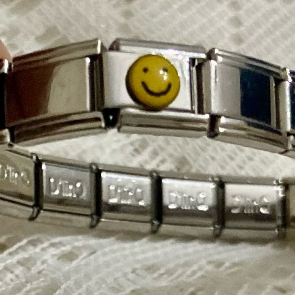Vintage, D’LinkQ Smiley Silver Tone Stretchable Bracelet