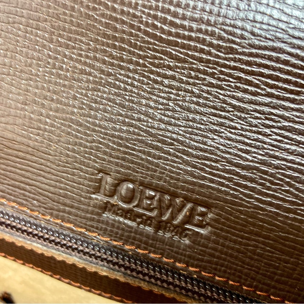 Authentic, Loewe, Uni-sex Brown Leather Double Gusset Briefcase with Orig. Key