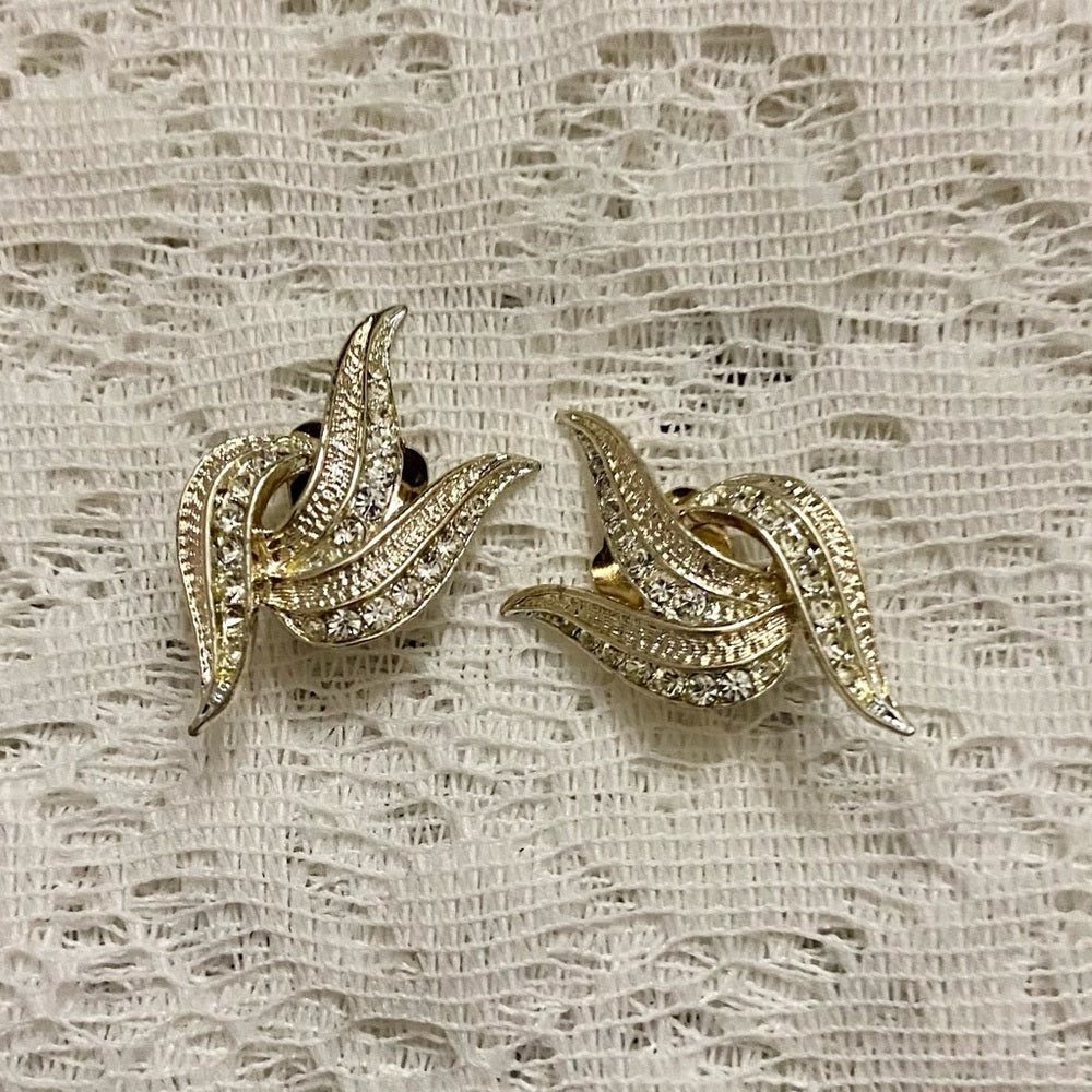 Art Deco- Vintage Kramer Gold Tone with Clear Crystal Clip Earrings