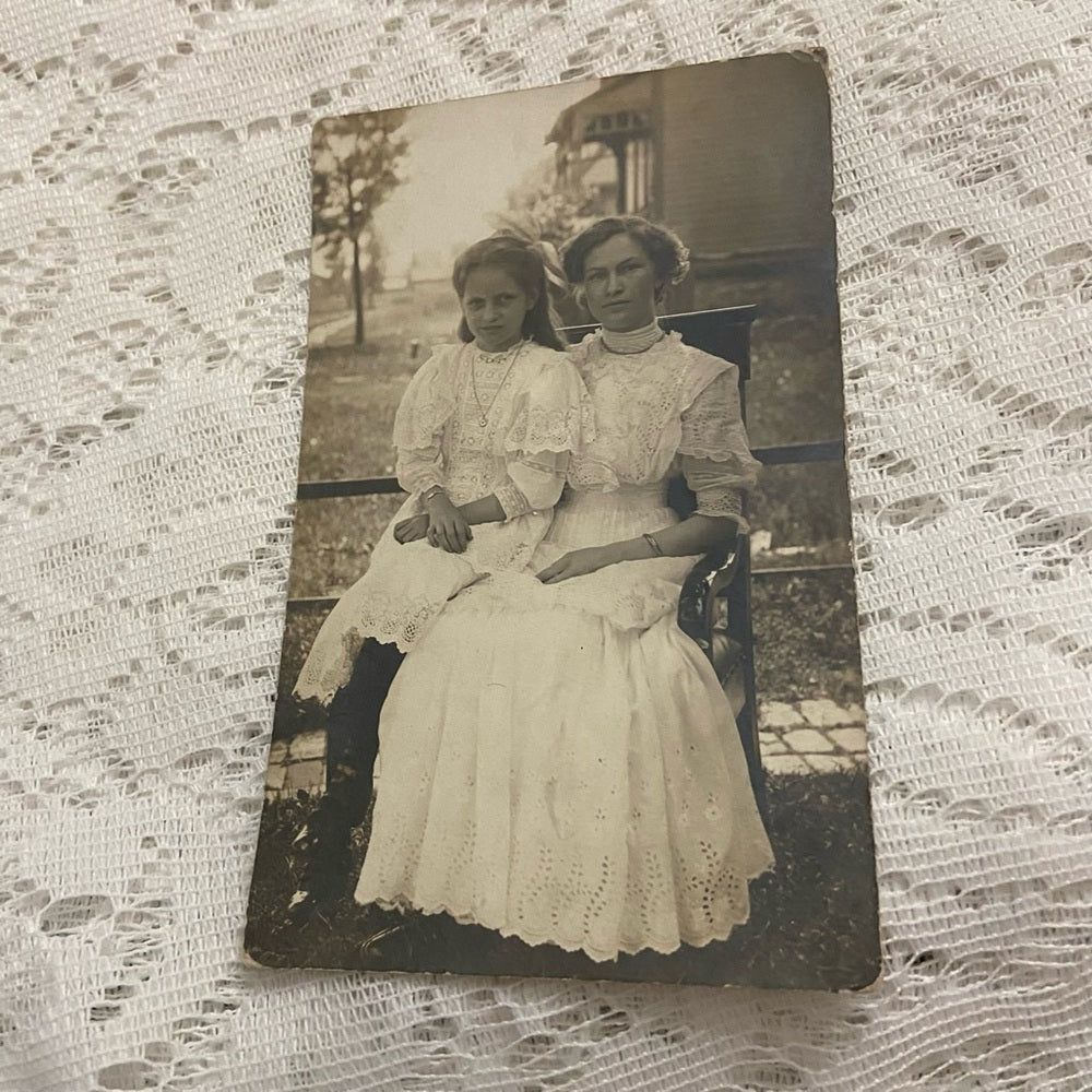 Antique, Lot of 2 Collectible Children Portraits (E)