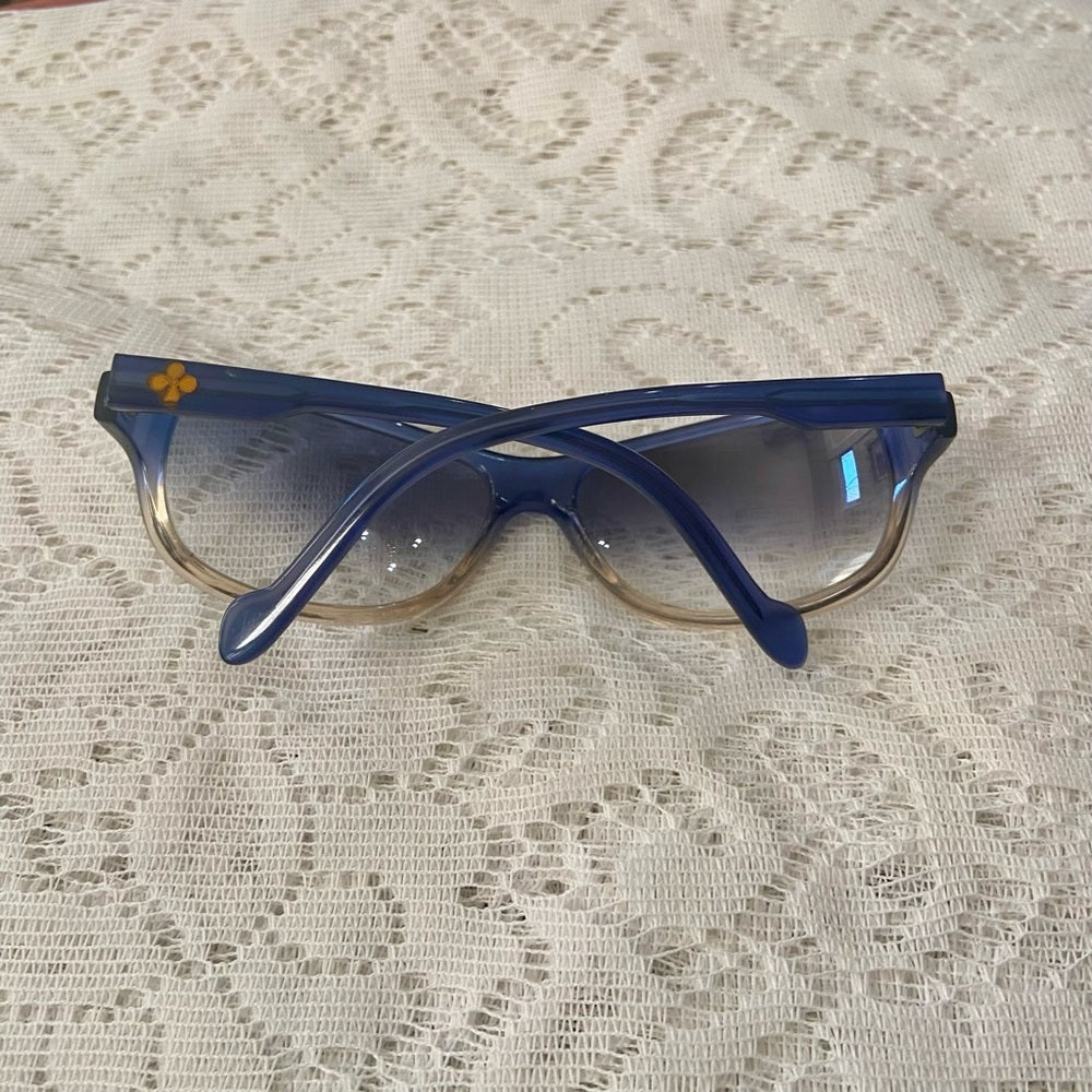Chloe 120 Gradient Blue-Gray Sunglasses with Black Case
