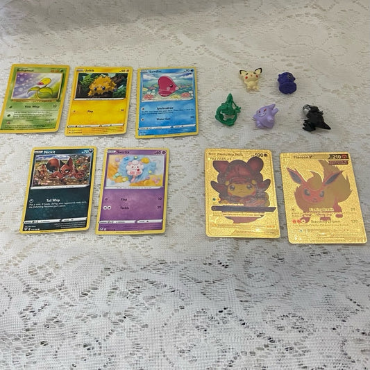 Lot DD- 12pc  Lot : 2 Gold Fan Arts Cards, 5 Pokemon Cards and 5 Pokémon F…