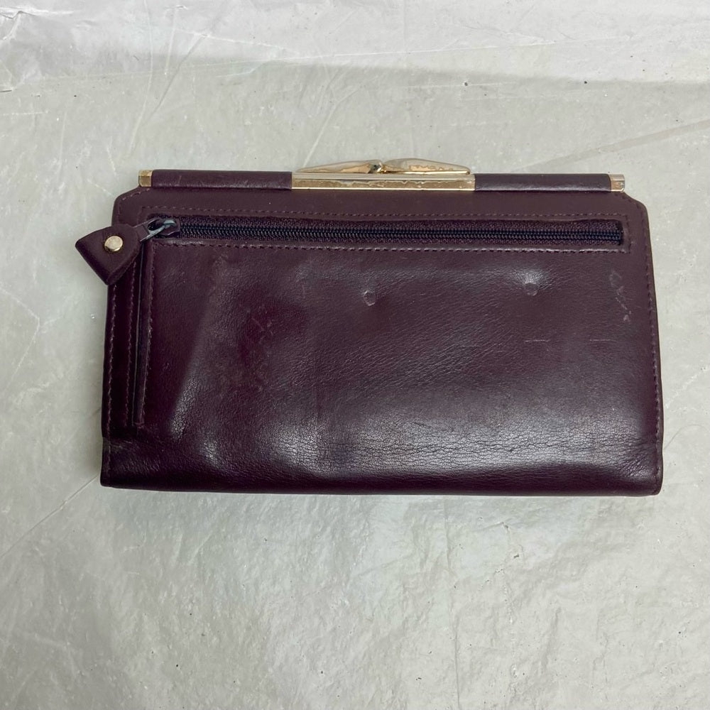 Vintage, Etienne Aigner Burgundy Leather, Kisslock Long Wallet
