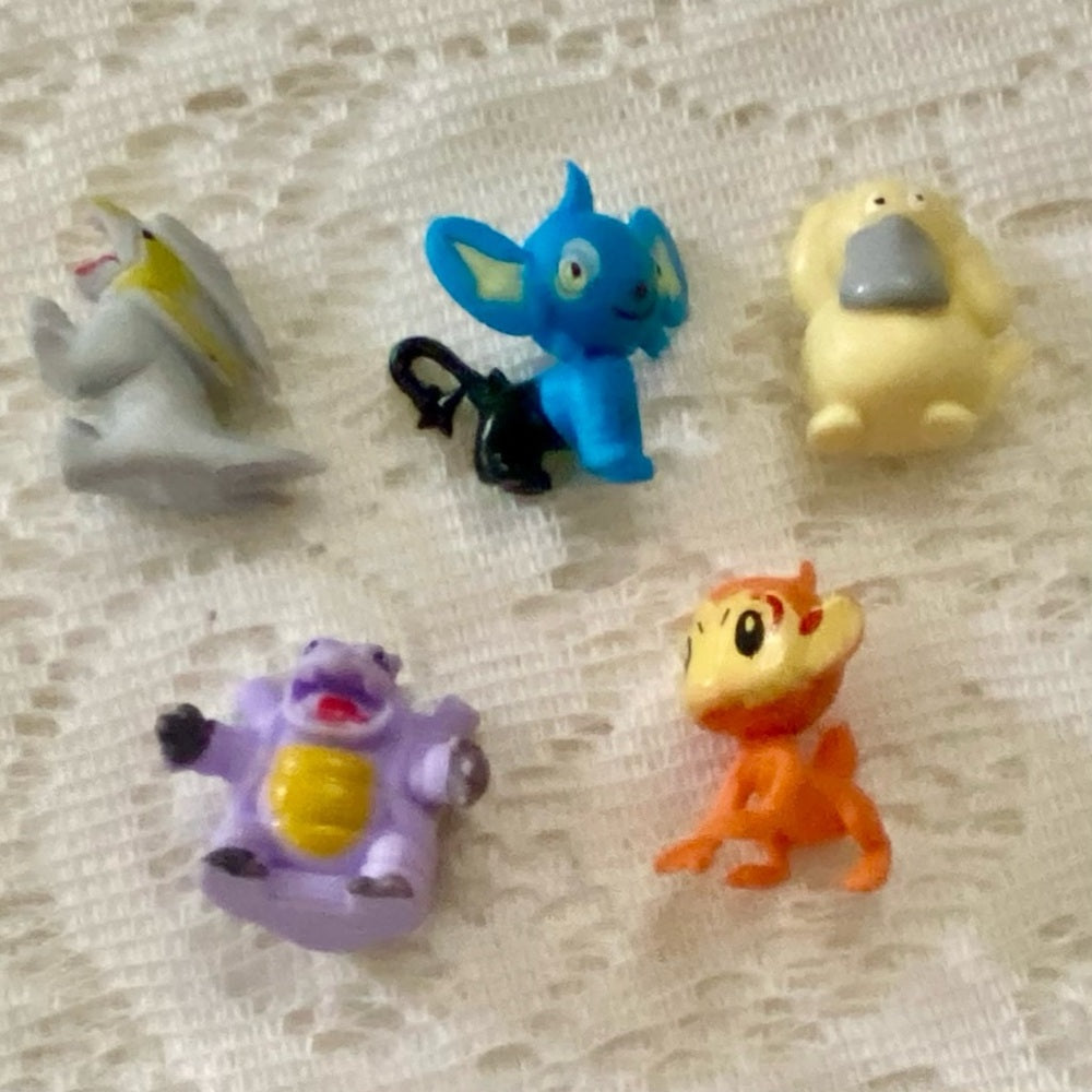 Lot PP: 12pc Lot : 2 Gold Fan Arts Cards, 5 Pokemon Cards and 5 Pokémon …