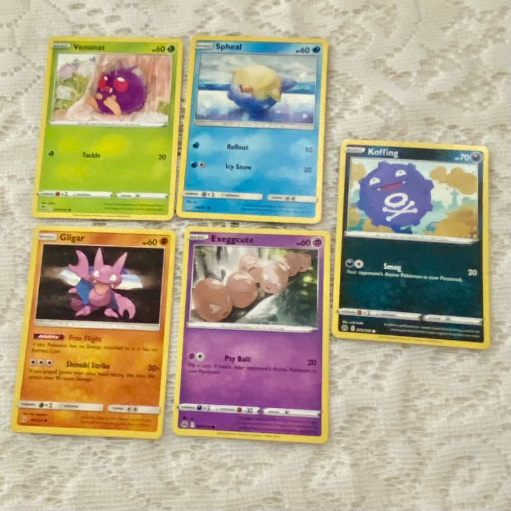 Lot QQ: 12pc Lot : 2 Gold Fan Arts Cards, 5 Pokemon Cards and 5 Pokémon …