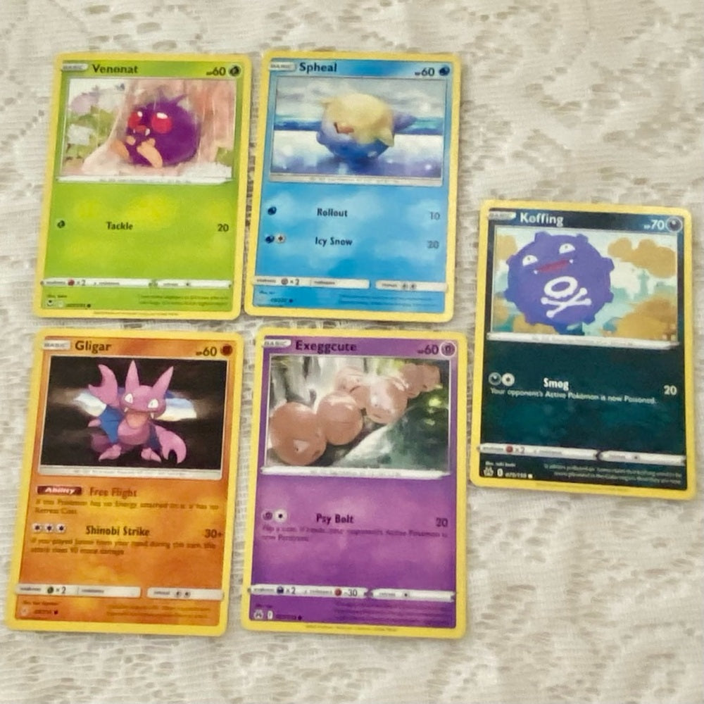 Lot QQ: 12pc Lot : 2 Gold Fan Arts Cards, 5 Pokemon Cards and 5 Pokémon …