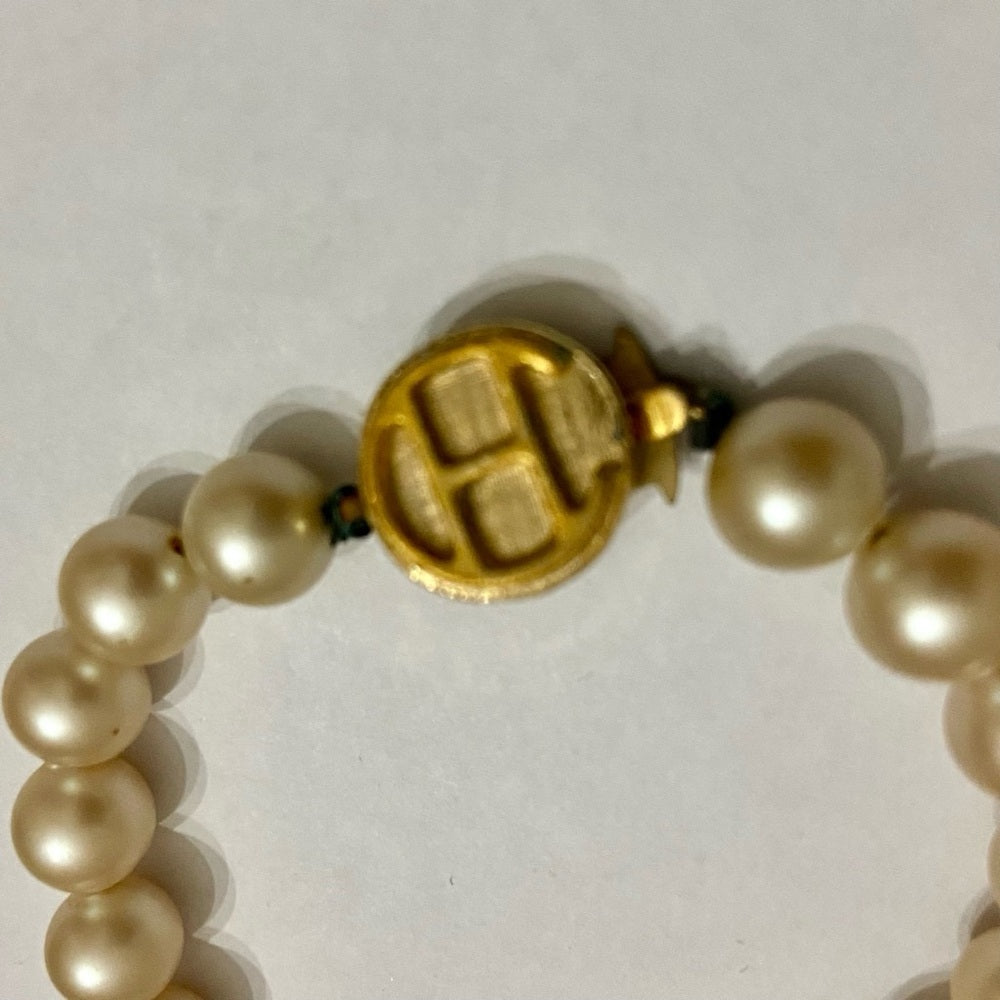 Vintage, Hattie Carnegie Gold Emblem and Pearl Necklace