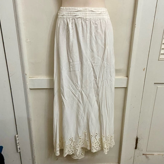 White Skirt with Hem Embroidered Lace Cutwork (L)