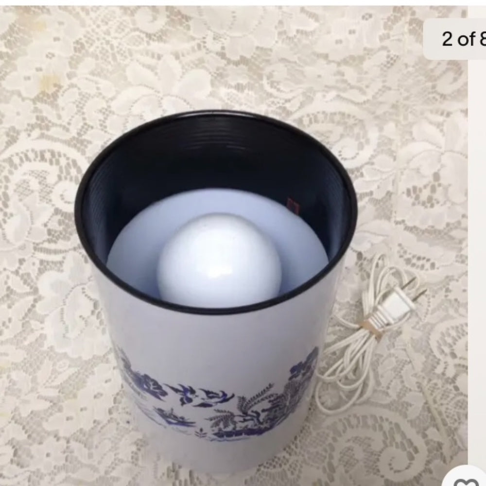 Vintagel, Mushroom, Cylindrical Blue Willow Electric Table lamp 12.5inx6in