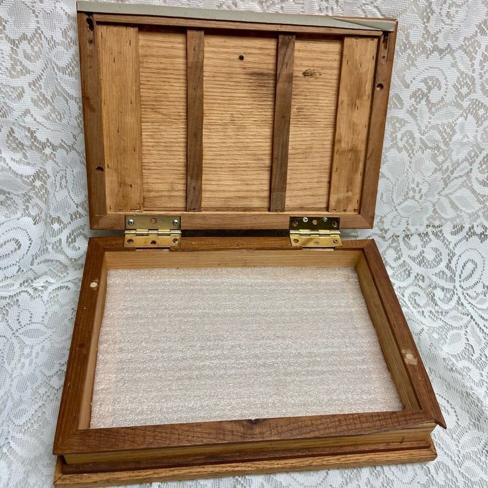 Vintage Polychrome Blue Willow Trinket or Treasure Box- 14in x 10in x 4in