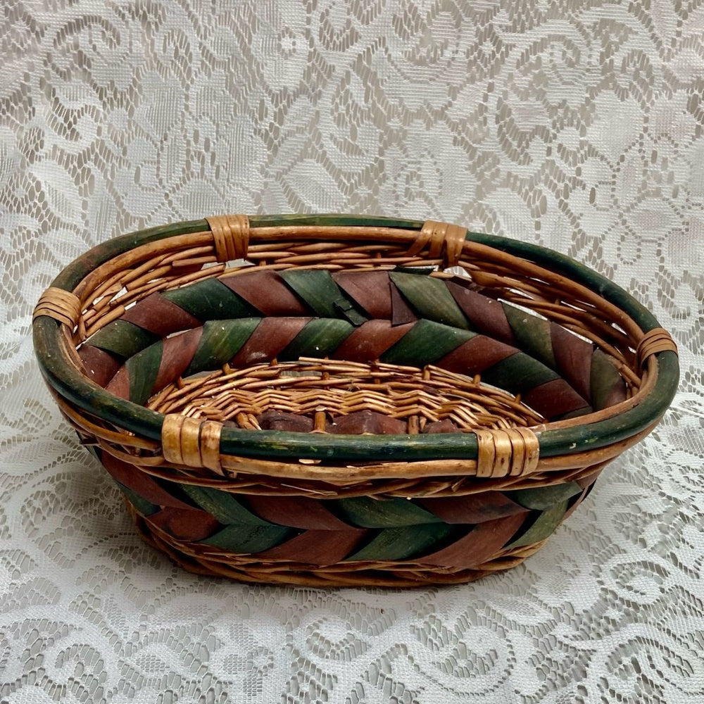 Vintage, Bread Basket 12in x 7.5in x 4in