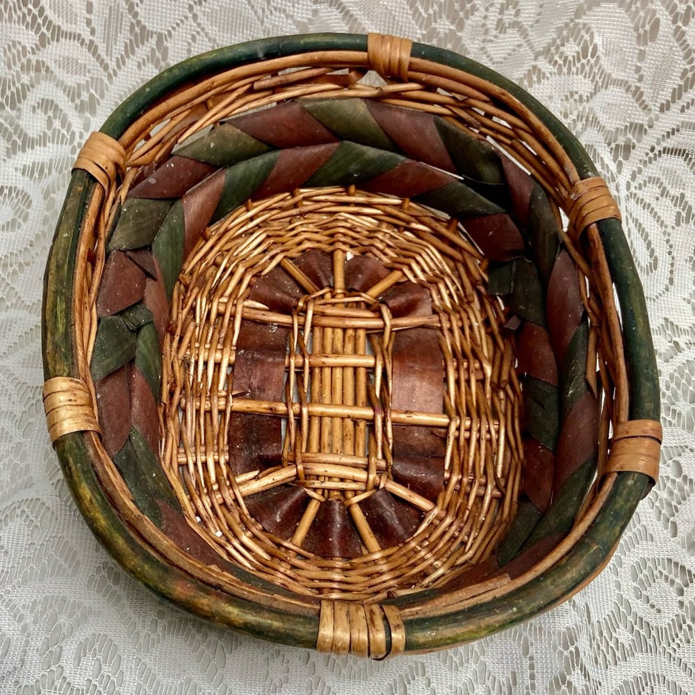 Vintage, Bread Basket 12in x 7.5in x 4in