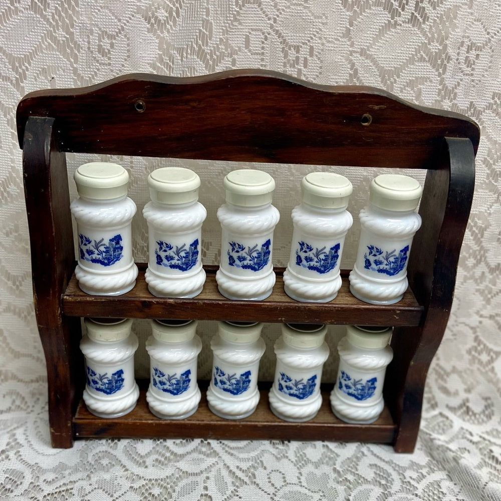 Vintage, 10-pc Blue Willow Milk Glass Shaker Set with Wooden Rack. (2T0625)  Thi