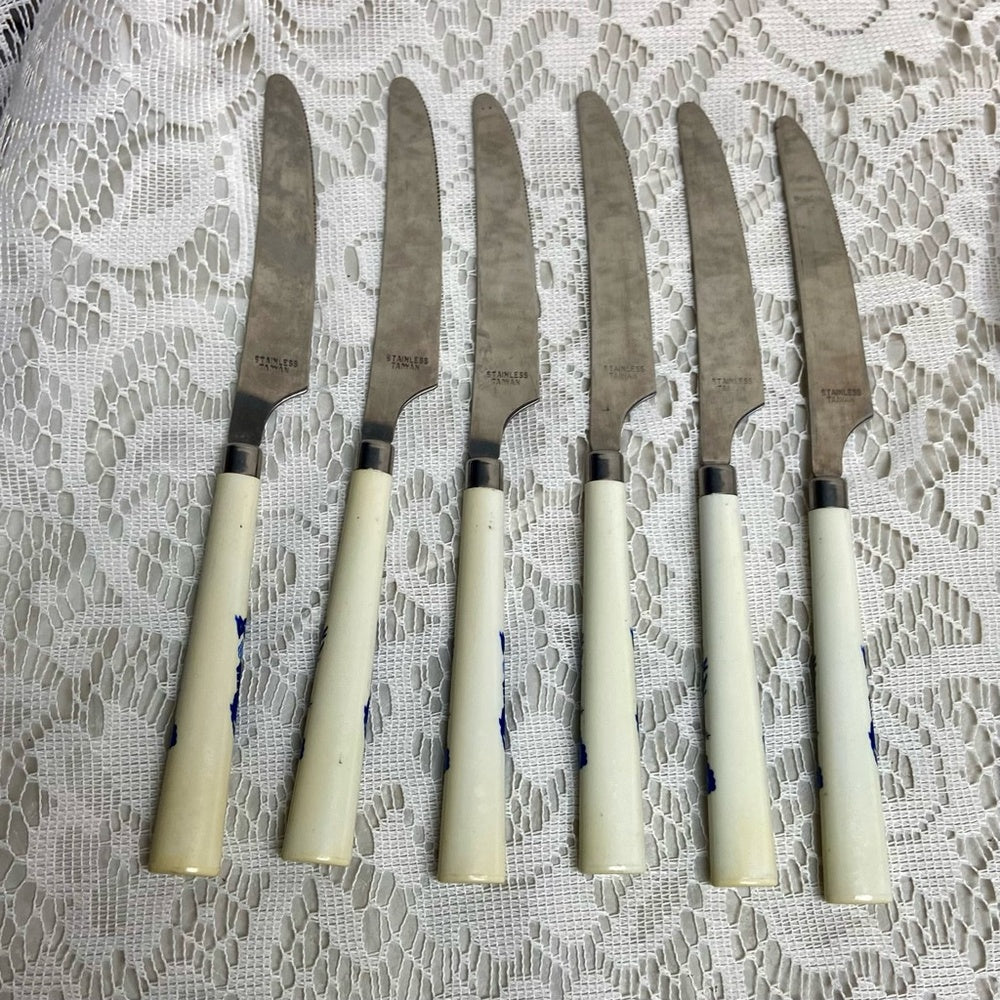Vintage, 18-pc Blue Willow Flatware Set for 6