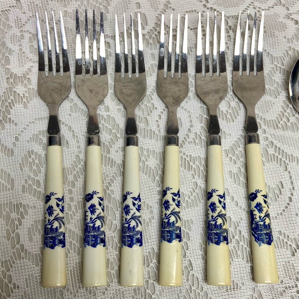 Vintage, 18-pc Blue Willow Flatware Set for 6