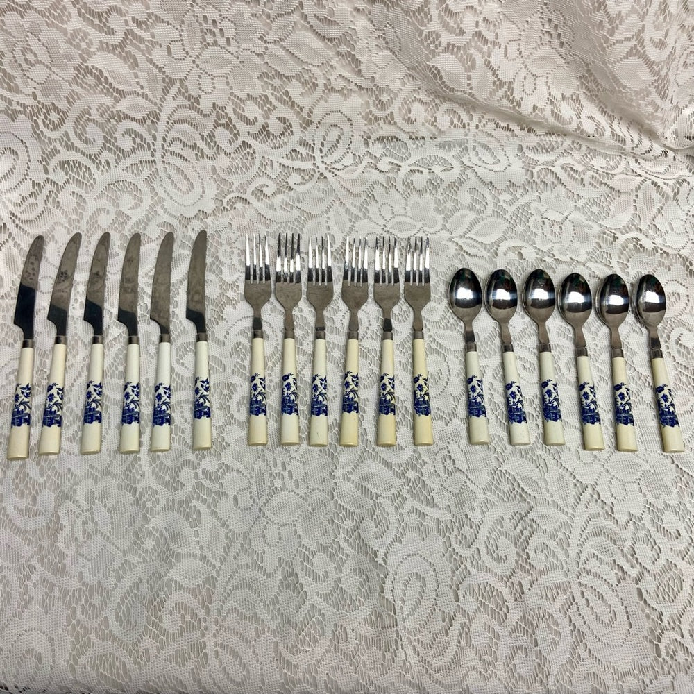 Vintage, 18-pc Blue Willow Flatware Set for 6