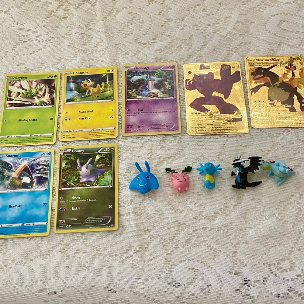 Lot OO: 12pc Lot : 2 Gold Fan Arts Cards, 5 Pokemon Cards and 5 Pokémon …
