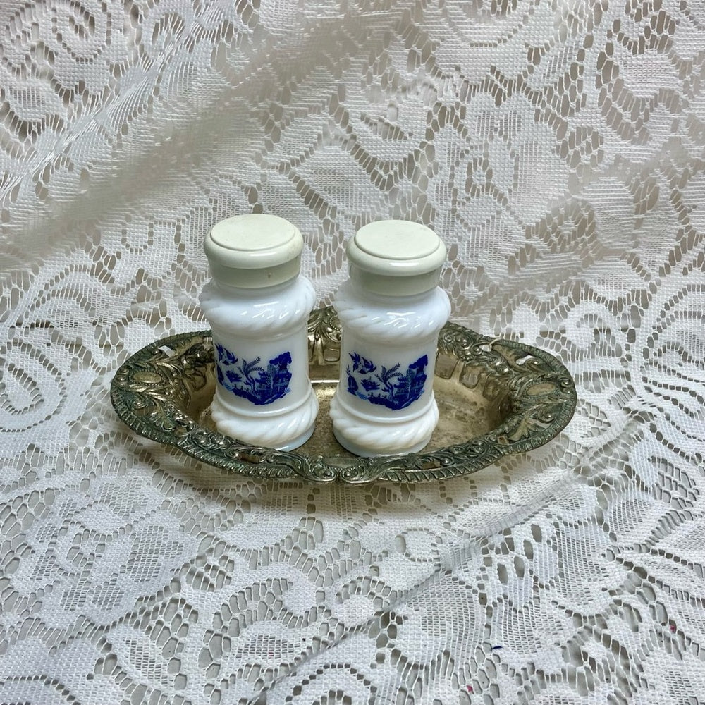 Vintage, 3-pc Blue Willow Milk Glass Shaker Set with Silver Plated tray
