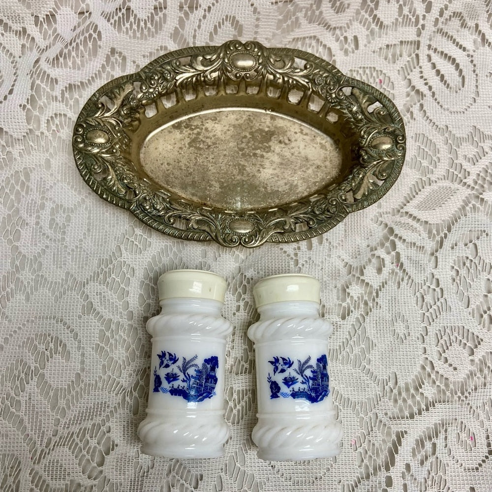 Vintage, 3-pc Blue Willow Milk Glass Shaker Set with Silver Plated tray