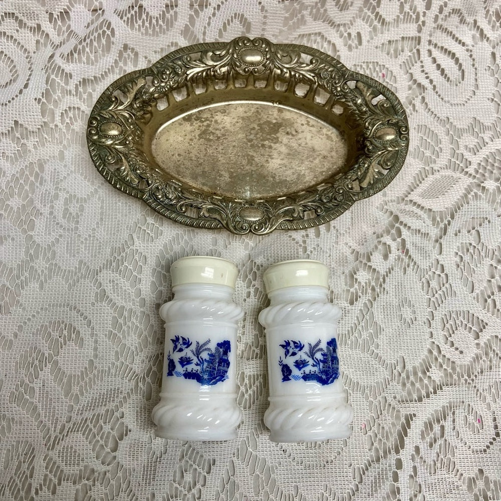Vintage, 3-pc Blue Willow Milk Glass Shaker Set with Silver Plated tray