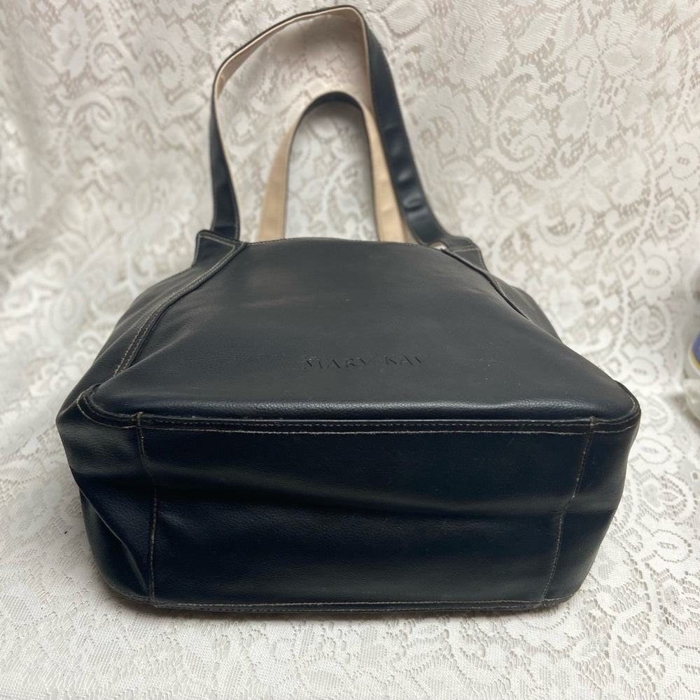 Vintage, Mary Kay Large Black Faux Leather Shoulder Bag 13in x 11in x 6.5in