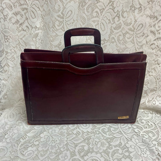 Vintage, Gulliver, Burgundy Leather Briefcase 17in x 12in x 4in