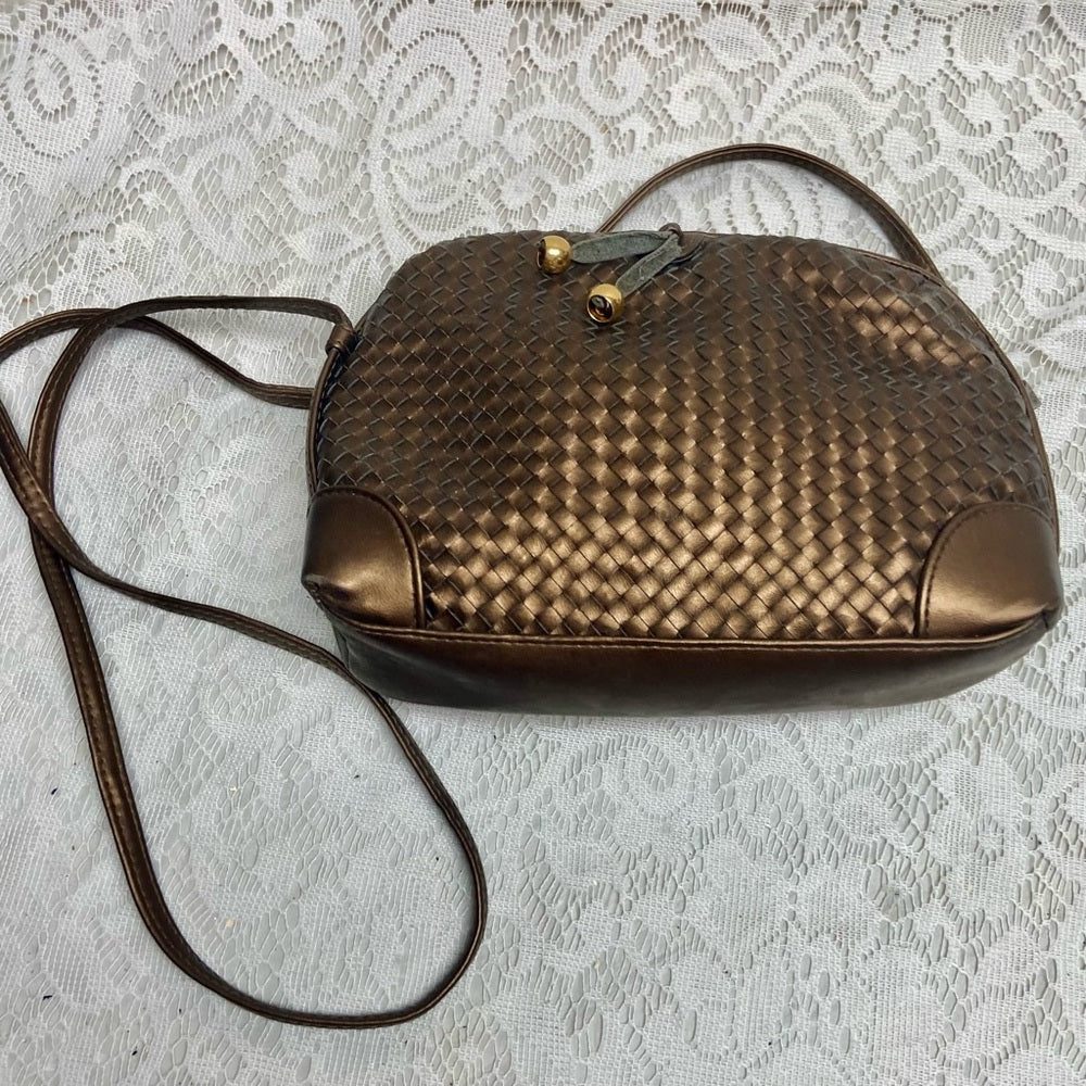 Vintage, Vinilo Gold Woven Leather Crossbody Bag (9in x 7in x 3in)