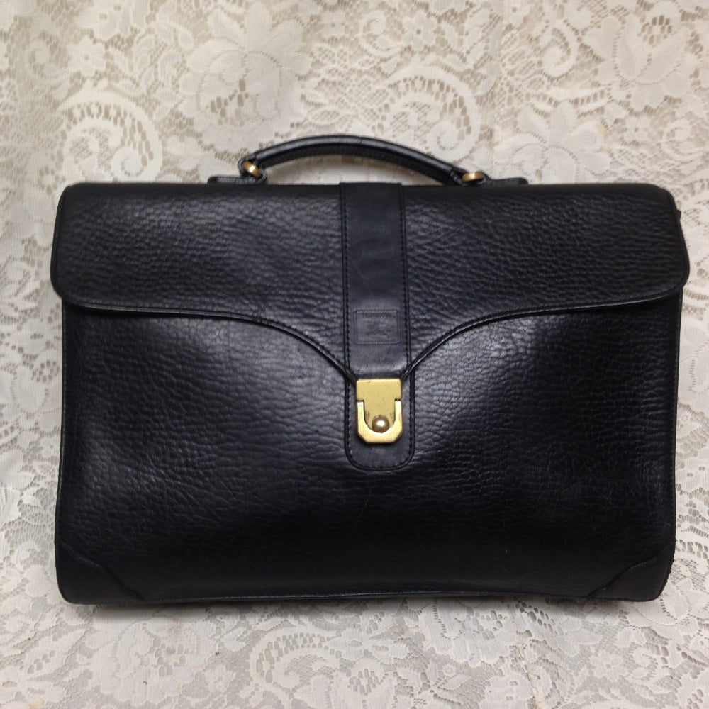 Authentic Burberrry Black Leather Shoulder Bag 12in x 9in x 4in