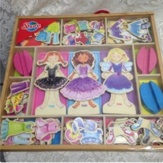 2008 Shure Magnetic Daisy Girls Doll Set-Dollhouse & Dress-up, About 130pcs