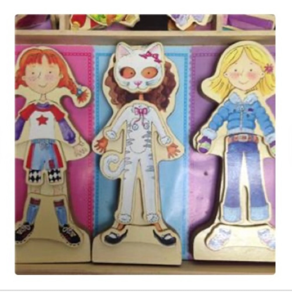 2008 Shure Magnetic Daisy Girls Doll Set-Dollhouse & Dress-up, About 130pcs