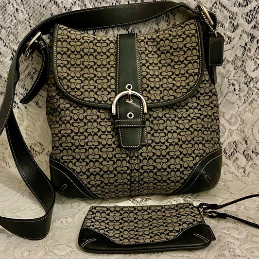 Coach -Vintage Soho Black White Jacquard Signature Crossbody and Wristlet Set