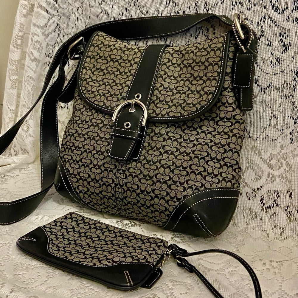 Coach -Vintage Soho Black White Jacquard Signature Crossbody and Wristlet Set