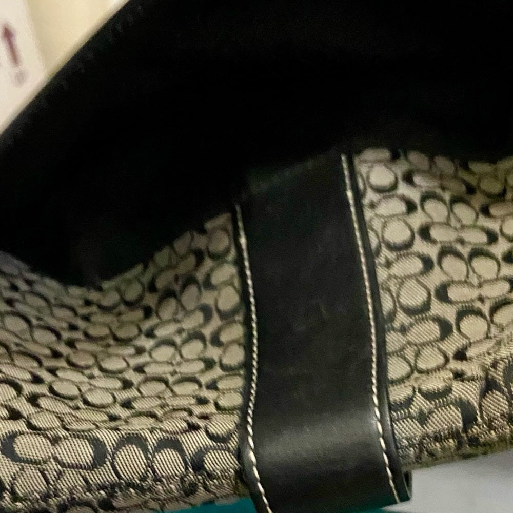 Coach -Vintage Soho Black White Jacquard Signature Crossbody and Wristlet Set