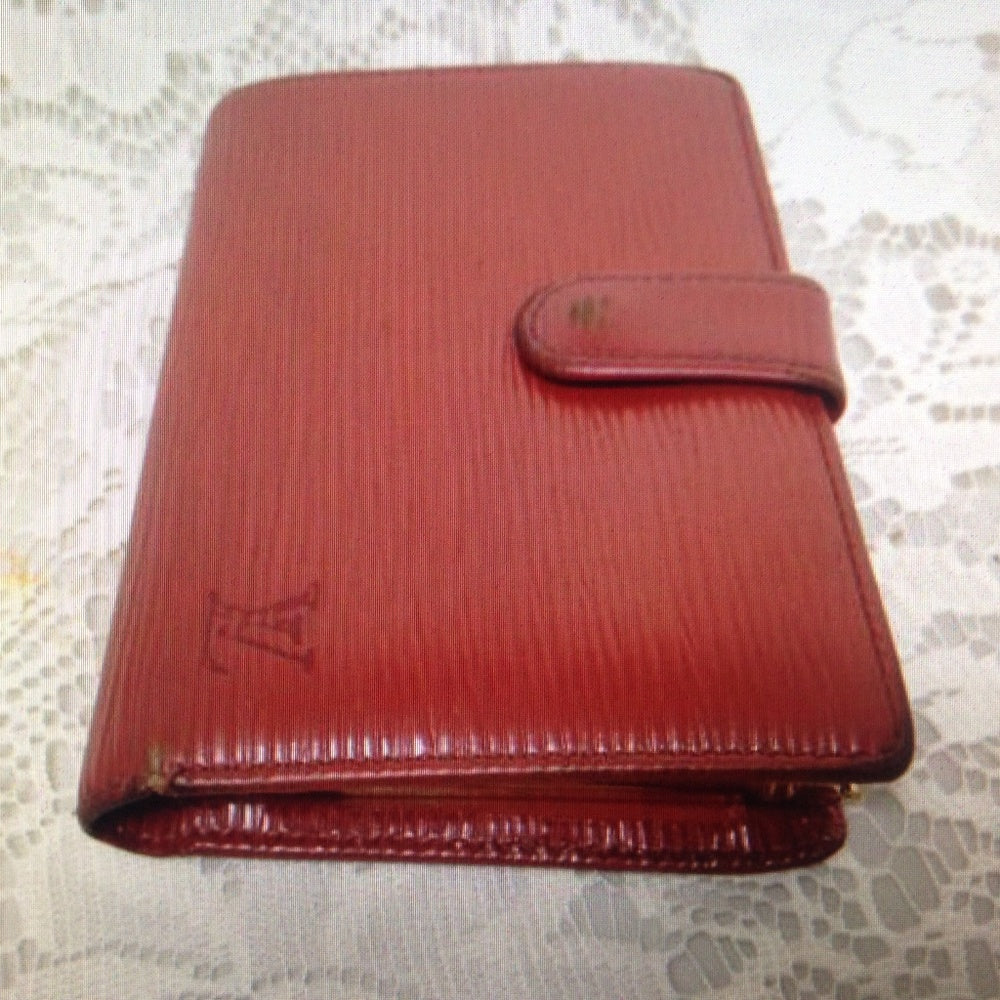 Authentic, Louis Vuitton Brown Epi Leather Wallet-