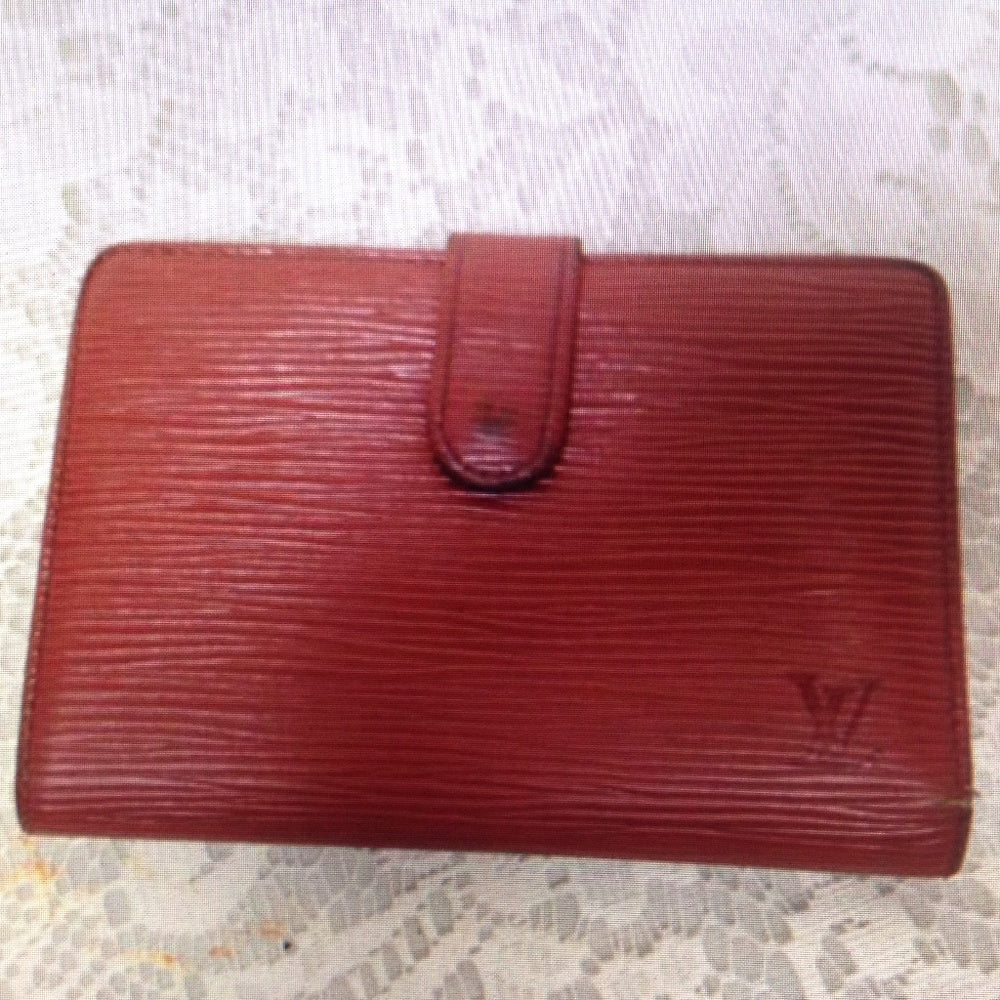 Authentic, Louis Vuitton Brown Epi Leather Wallet-