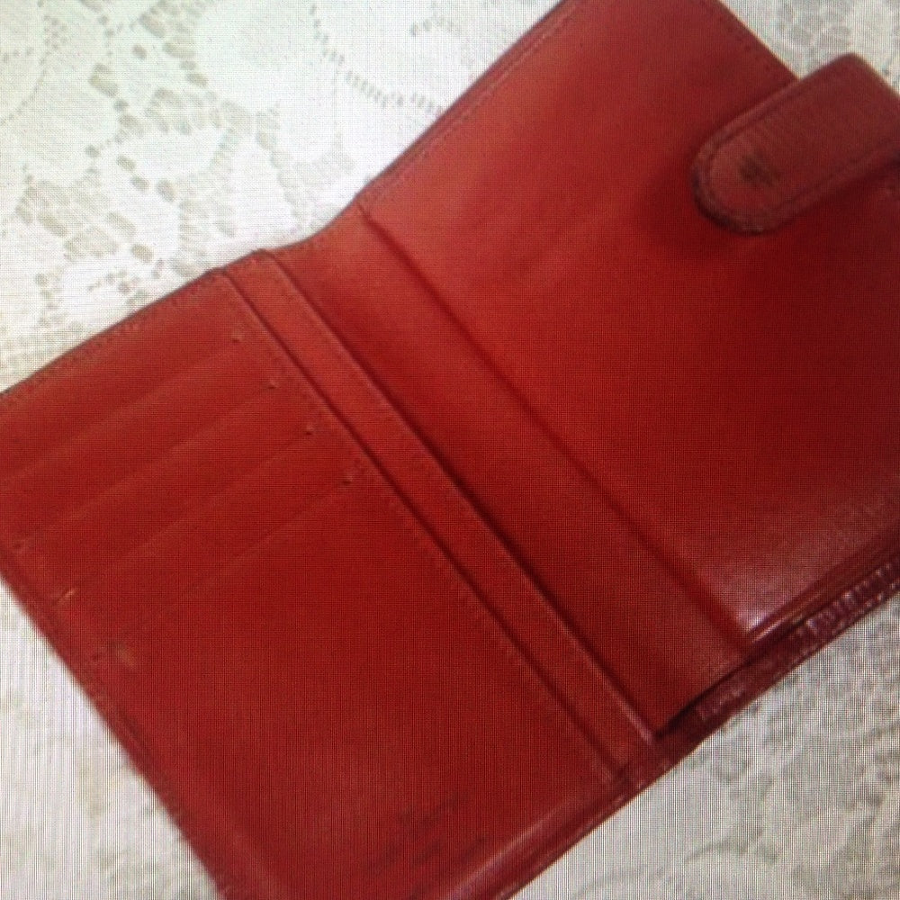 Authentic, Louis Vuitton Brown Epi Leather Wallet-