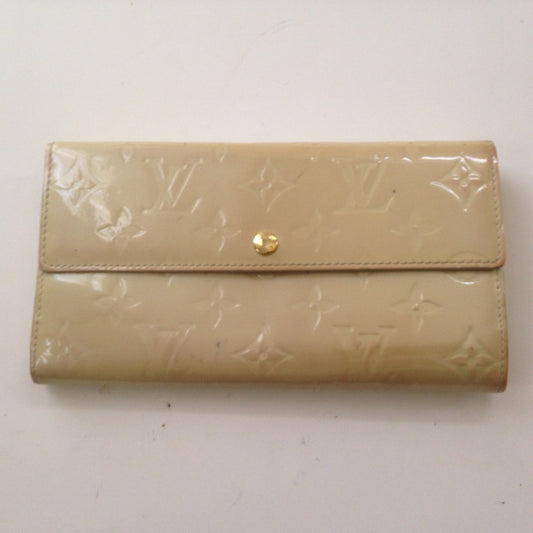 Louis Vuitton Beige Yellow Vernis Mono long Wallet