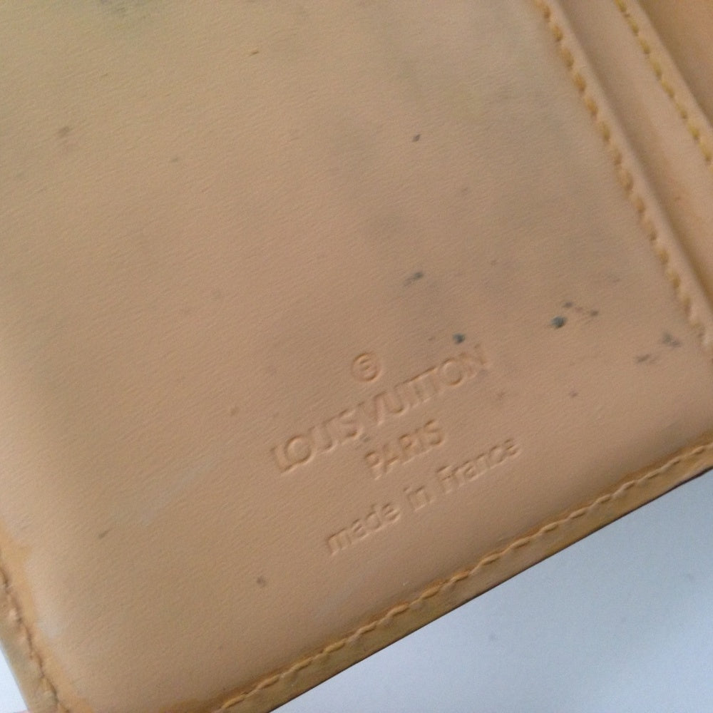 Louis Vuitton Multi-color White Kisslock Wallet